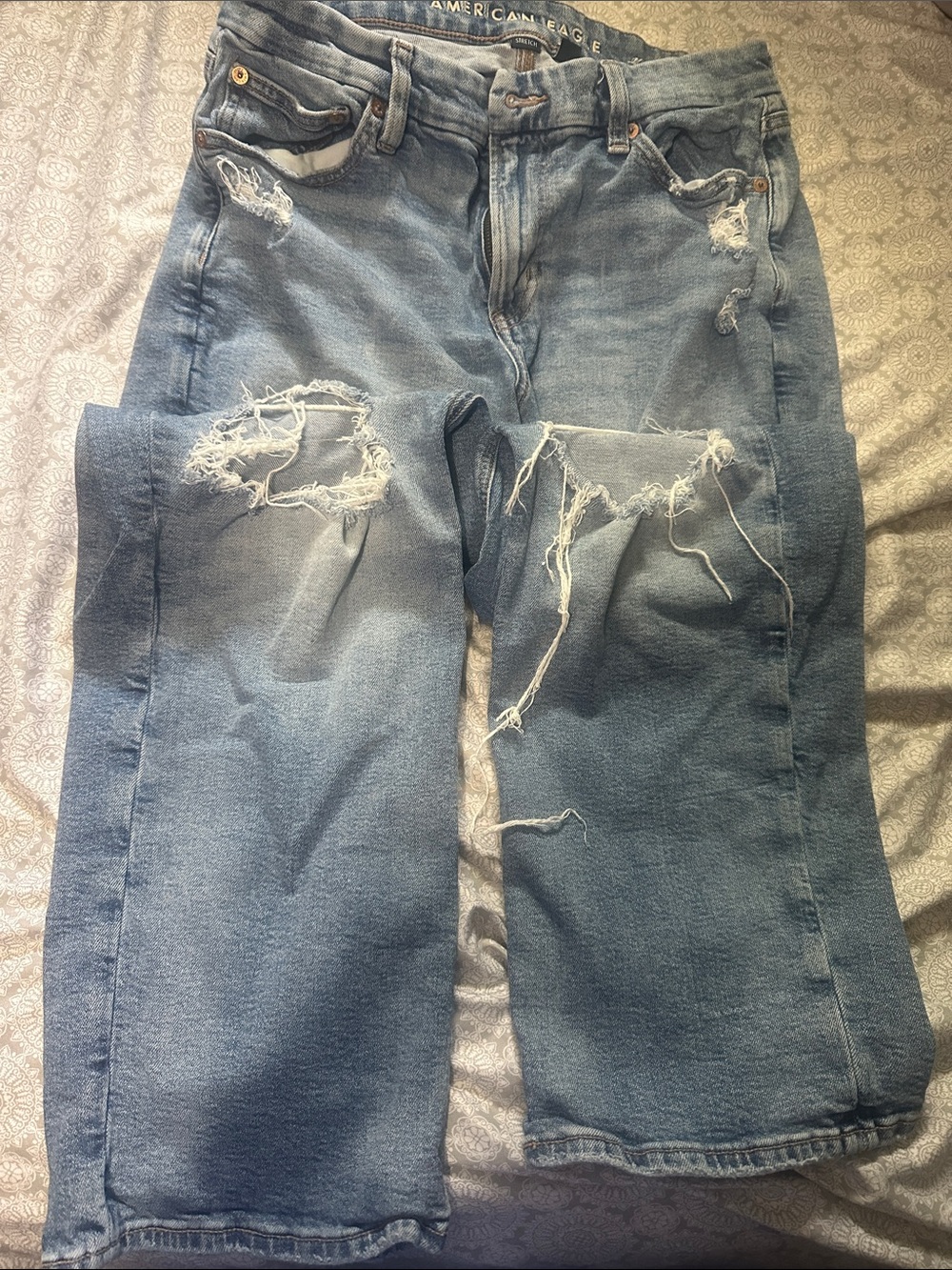 American Eagle Outfitters Light Blue High-Rise Curvy Jeans - Picture 5 of 6